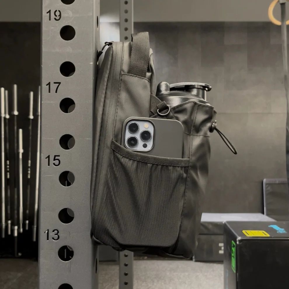SnapFlex Magnetic Gym Bag
